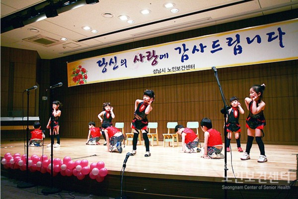 5.6.어버이날-행사사진181.jpg