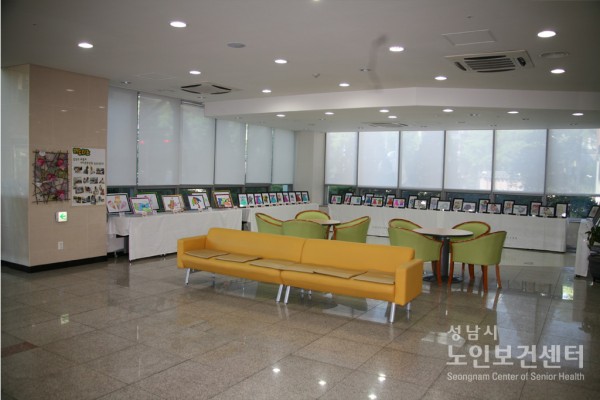 로비전시2.jpg